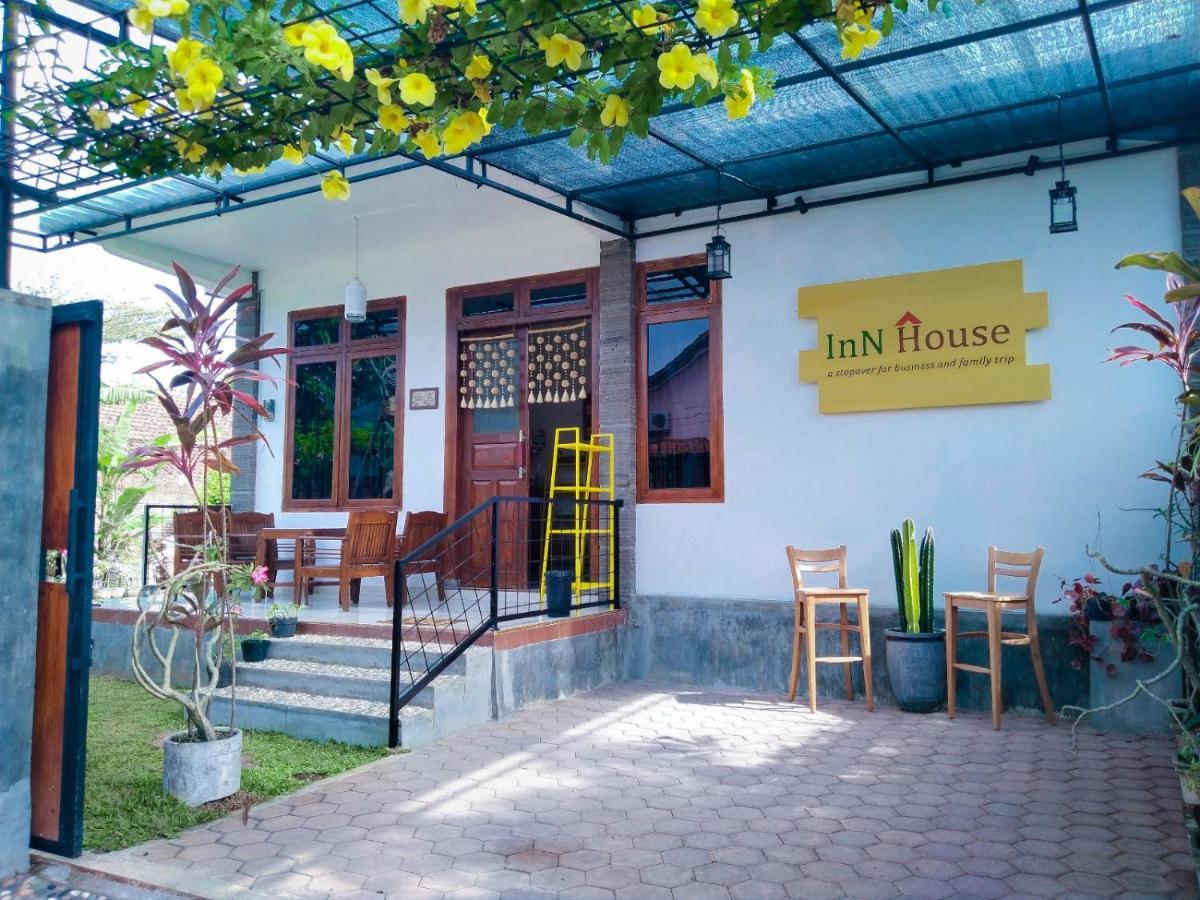 Inn House Homestay Dadapan Zewnętrze zdjęcie