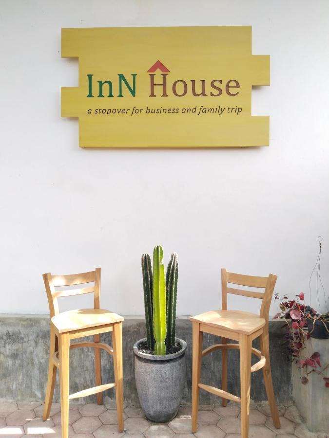 Inn House Homestay Dadapan Zewnętrze zdjęcie