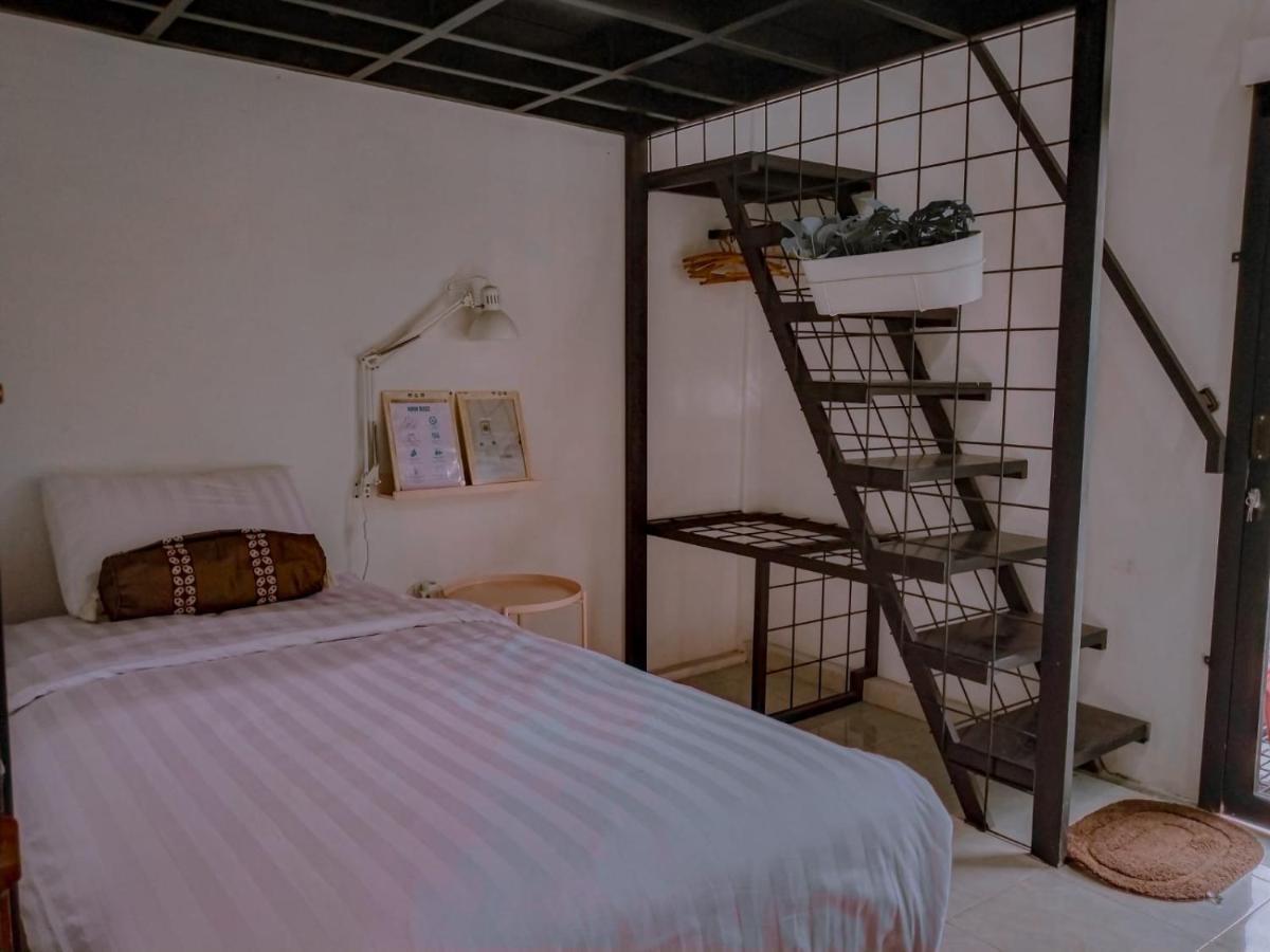 Inn House Homestay Dadapan Zewnętrze zdjęcie