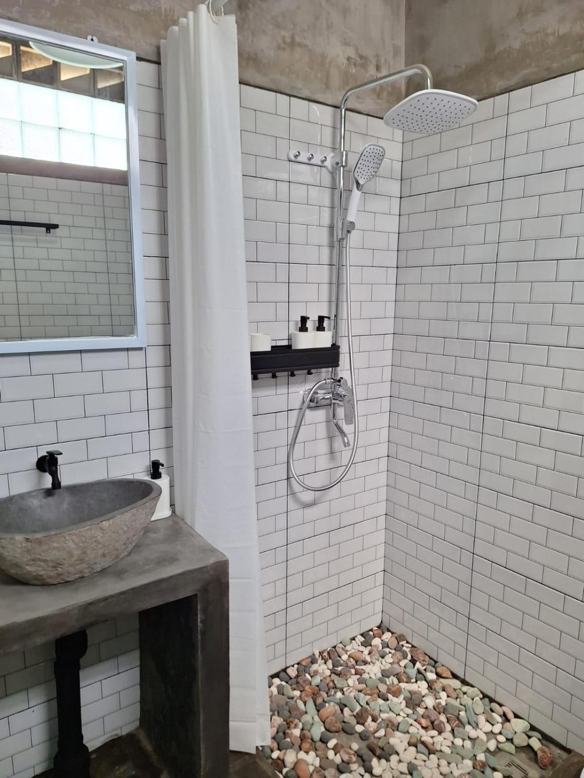 Inn House Homestay Dadapan Zewnętrze zdjęcie