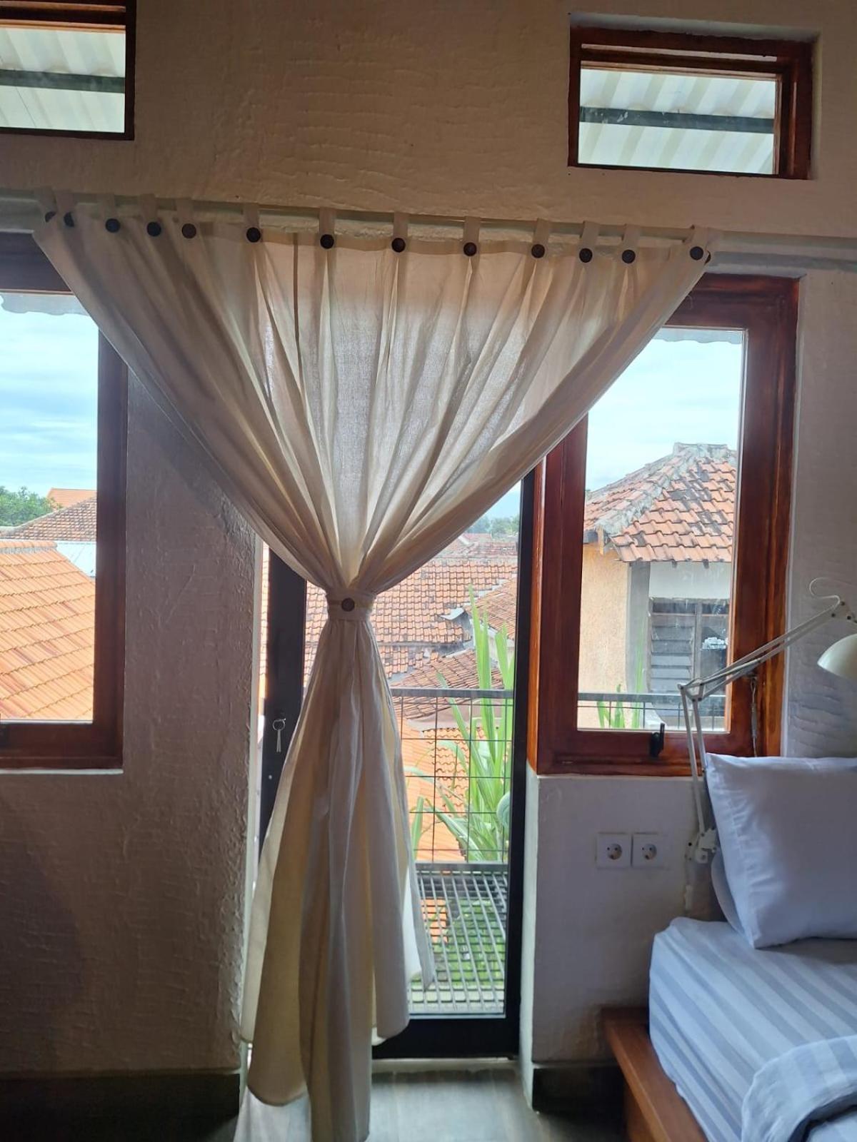 Inn House Homestay Dadapan Zewnętrze zdjęcie