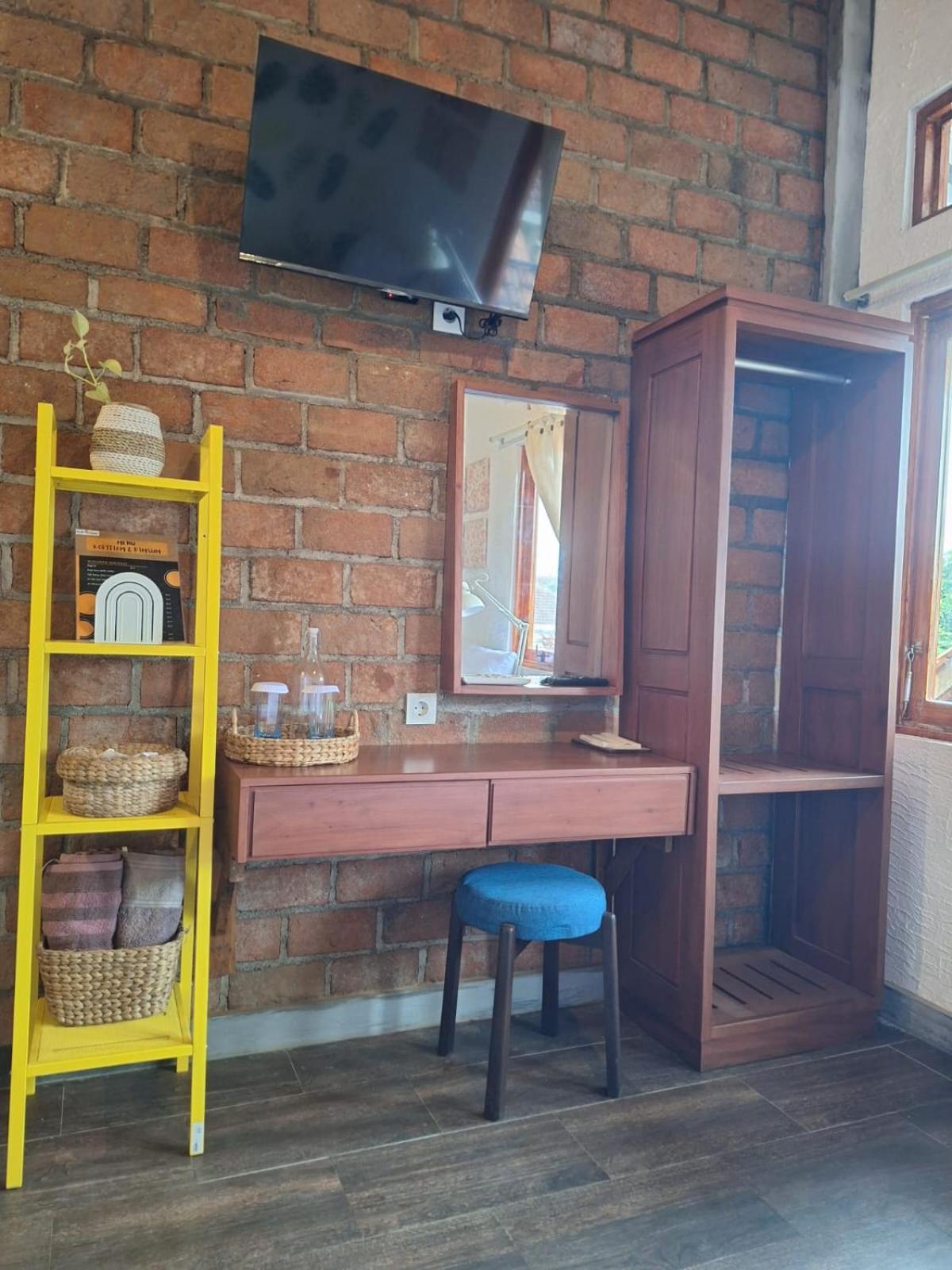 Inn House Homestay Dadapan Zewnętrze zdjęcie